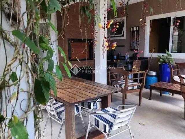 Casa / Sobrado para Venda em Florianópolis/SC Sambaqui 5 Quartos