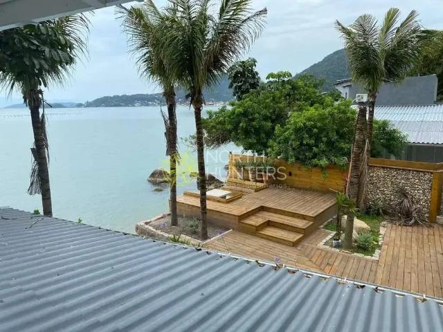 Casa / Sobrado para Venda em Florianópolis/SC Sambaqui 5 Quartos