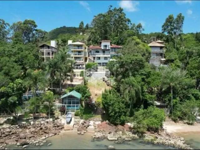 Casa / Sobrado para Venda em Florianópolis/SC Sambaqui 5 Quartos
