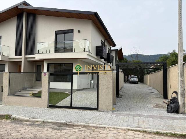 Casa / Sobrado para Venda em Florianópolis/SC Santa Mônica 3 Quartos