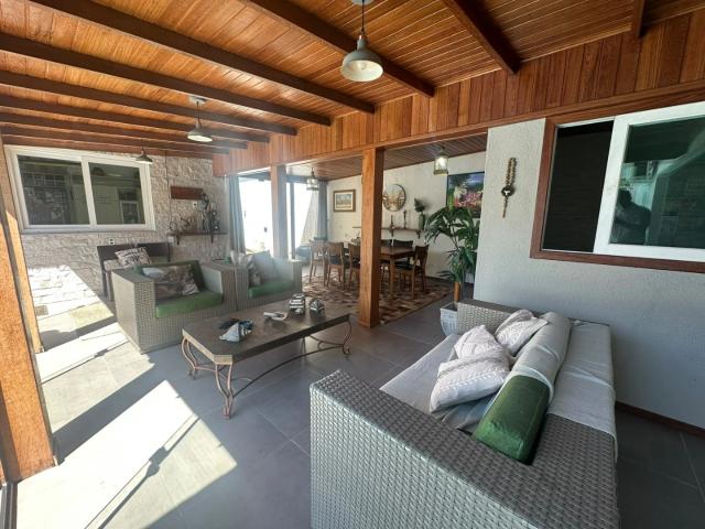 Casa / Sobrado para Venda em Florianópolis/SC Santa Mônica 3 Quartos