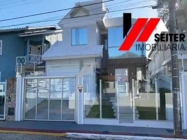 Casa / Sobrado para Venda em Florianópolis/SC Santa Mônica 4 Quartos