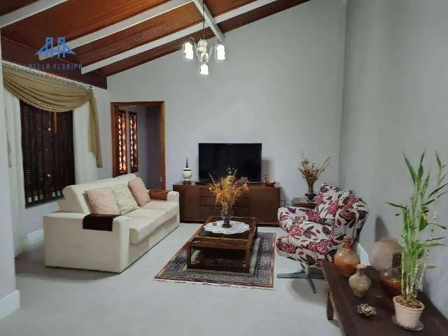 Casa / Sobrado para Venda em Florianópolis/SC Santa Mônica 5 Quartos