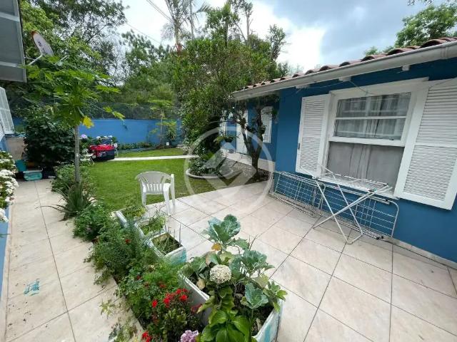 Casa / Sobrado para Venda em Florianópolis/SC Santa Mônica 7 Quartos