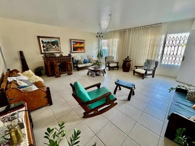 Casa / Sobrado para Venda em Florianópolis/SC Santa Mônica 7 Quartos