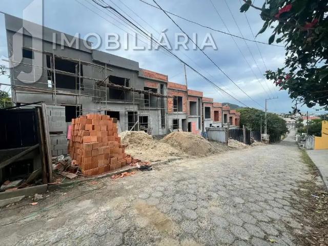 Casa / Sobrado para Venda em Florianópolis/SC Santinho 2 Quartos