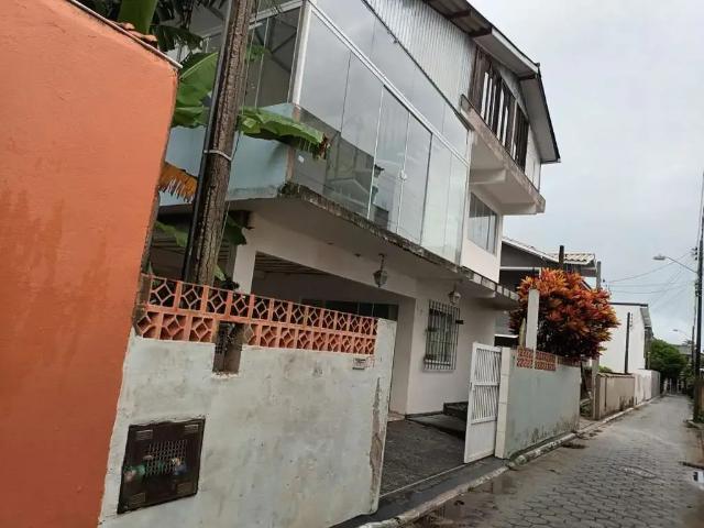 Casa / Sobrado para Venda em Florianópolis/SC Ponta das Canas 3 Quartos