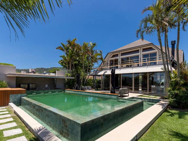 Casa / Sobrado para Venda em Florianópolis/SC Ponta das Canas 8 Quartos