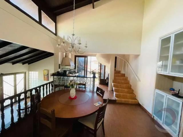 Casa / Sobrado para Venda em Florianópolis/SC Pantanal 4 Quartos