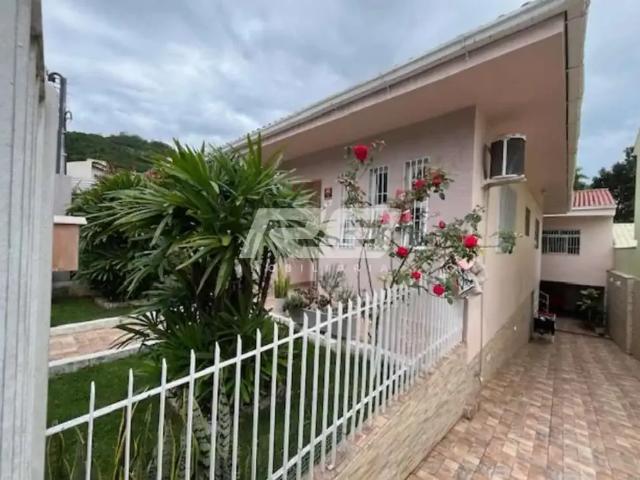 Casa / Sobrado para Venda em Florianópolis/SC Pantanal 5 Quartos