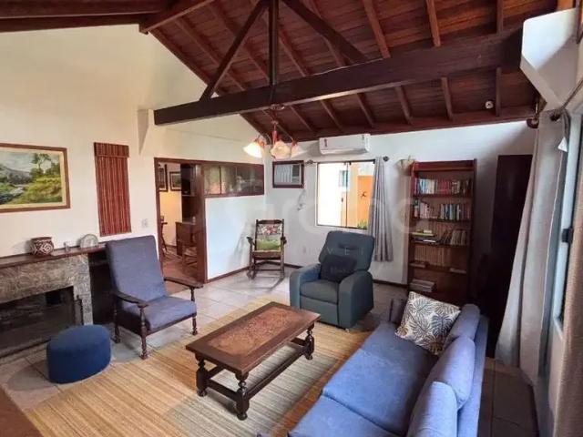 Casa / Sobrado para Venda em Florianópolis/SC Açores 5 Quartos