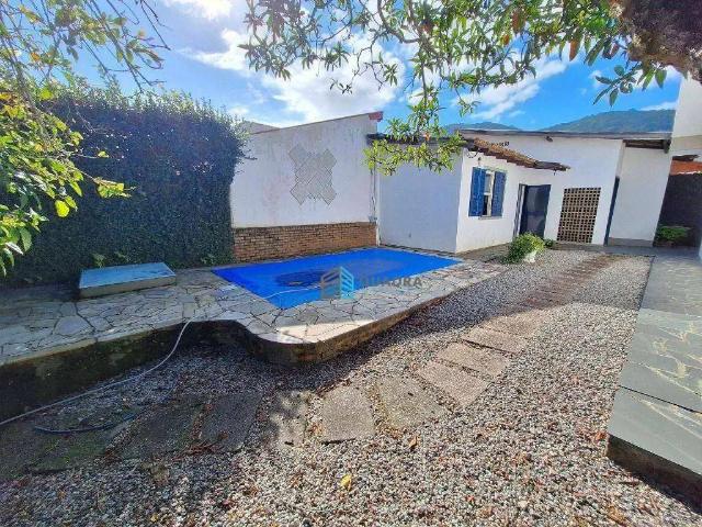 Casa / Sobrado para Venda em Florianópolis/SC Parque São Jorge 4 Quartos