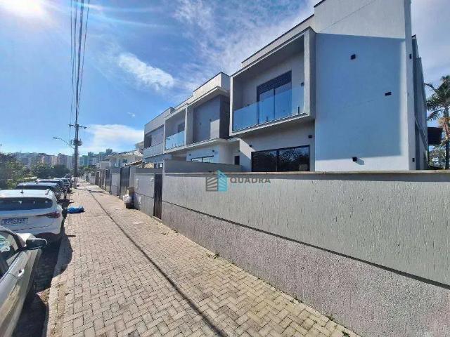 Casa / Sobrado para Venda em Florianópolis/SC Parque São Jorge 3 Quartos
