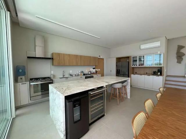 Casa / Sobrado para Venda em Florianópolis/SC Praia Brava 5 Quartos