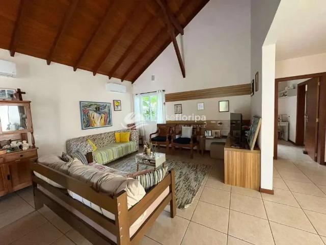 Casa / Sobrado para Venda em Florianópolis/SC Ribeirão da Ilha 4 Quartos
