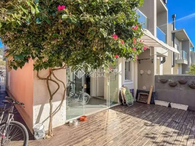 Casa / Sobrado para Venda em Florianópolis/SC Ribeirão da Ilha 3 Quartos