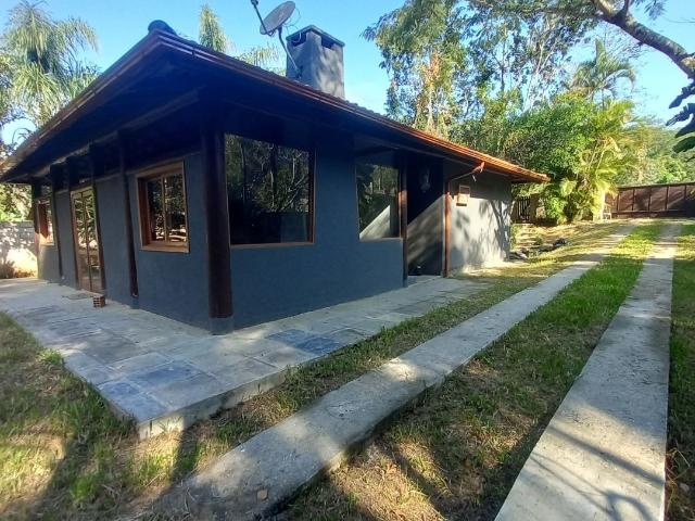 Casa / Sobrado para Venda em Florianópolis/SC Rio Tavares 3 Quartos