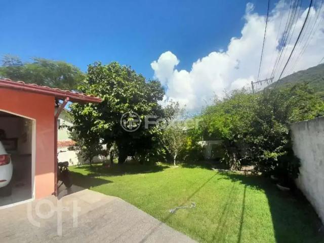Casa / Sobrado para Venda em Florianópolis/SC Rio Tavares 3 Quartos