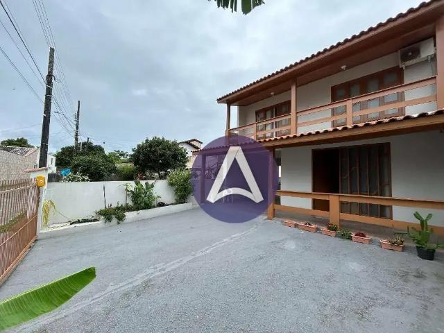 Casa / Sobrado para Venda em Florianópolis/SC Rio Tavares 5 Quartos