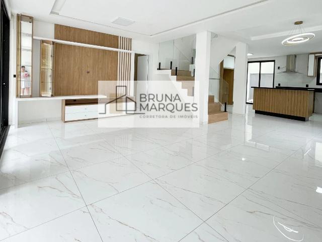 Casa / Sobrado para Venda em Florianópolis/SC Rio Vermelho 3 Quartos