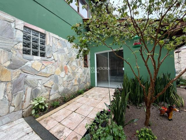 Casa / Sobrado para Venda em Florianópolis/SC Tapera da Base 4 Quartos