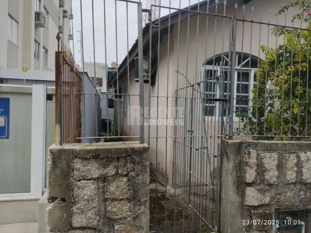 Casa / Sobrado para Venda em Florianópolis/SC Trindade 3 Quartos