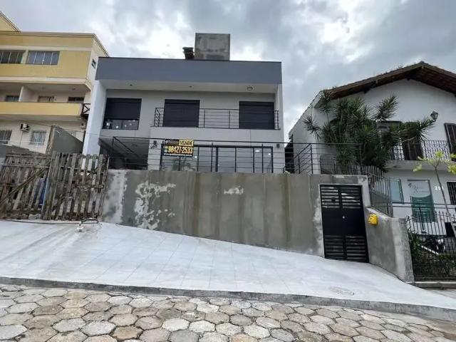 Casa / Sobrado para Venda em Florianópolis/SC Trindade 3 Quartos