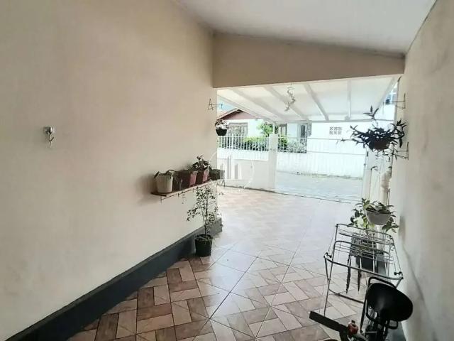 Casa / Sobrado para Venda em Florianópolis/SC Trindade 3 Quartos