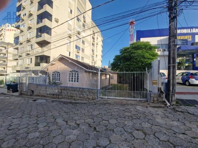 Casa / Sobrado para Venda em Florianópolis/SC Trindade 3 Quartos