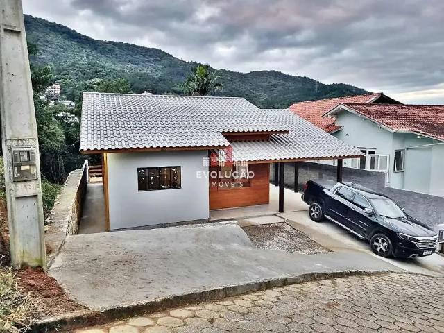 Casa / Sobrado para Venda em Florianópolis/SC Trindade 3 Quartos