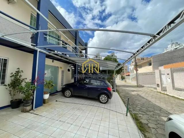 Casa / Sobrado para Venda em Florianópolis/SC Trindade 10 Quartos