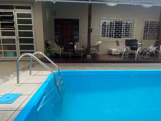 Casa / Sobrado para Venda em Florianópolis/SC Trindade 2 Quartos