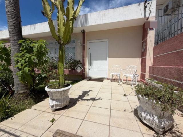 Casa / Sobrado para Venda em Florianópolis/SC Trindade 2 Quartos