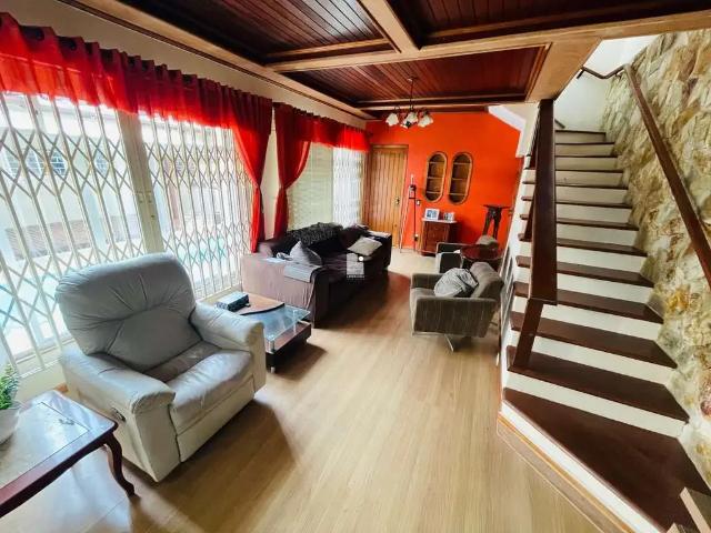 Casa / Sobrado para Venda em Florianópolis/SC Trindade 2 Quartos