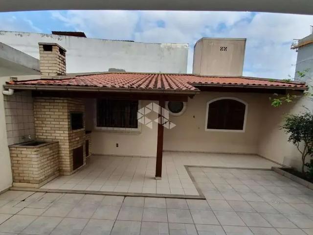 Casa / Sobrado para Venda em Florianópolis/SC Trindade 4 Quartos