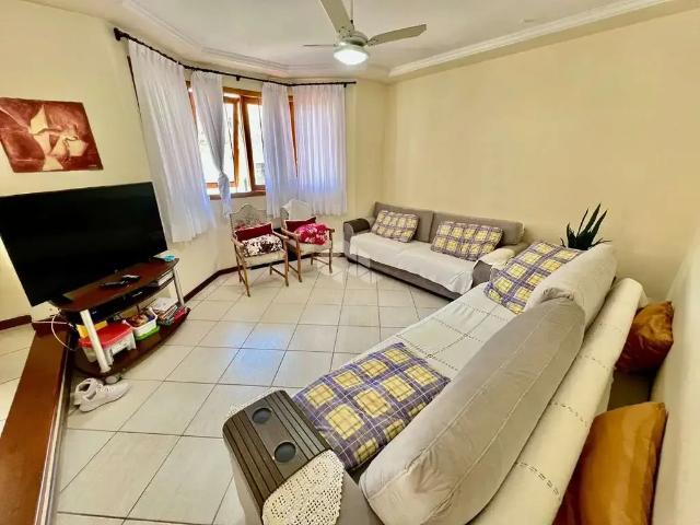 Casa / Sobrado para Venda em Florianópolis/SC Trindade 4 Quartos