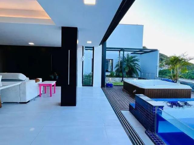Casa / Sobrado para Venda em Florianópolis/SC Trindade 4 Quartos