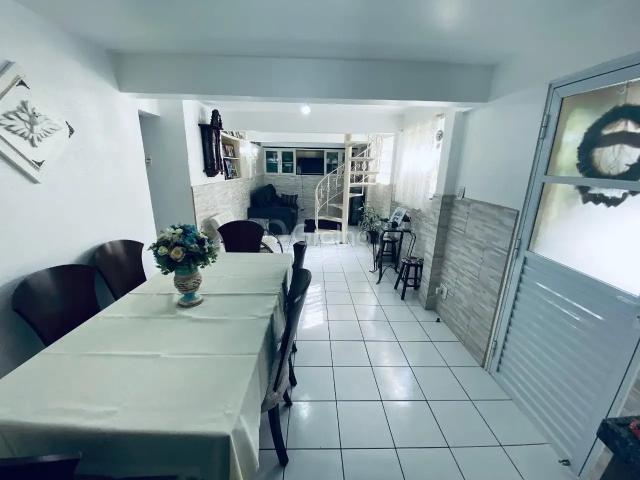 Casa / Sobrado para Venda em Florianópolis/SC Trindade 4 Quartos