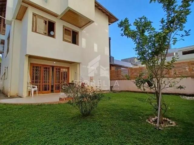 Casa / Sobrado para Venda em Florianópolis/SC Trindade 4 Quartos