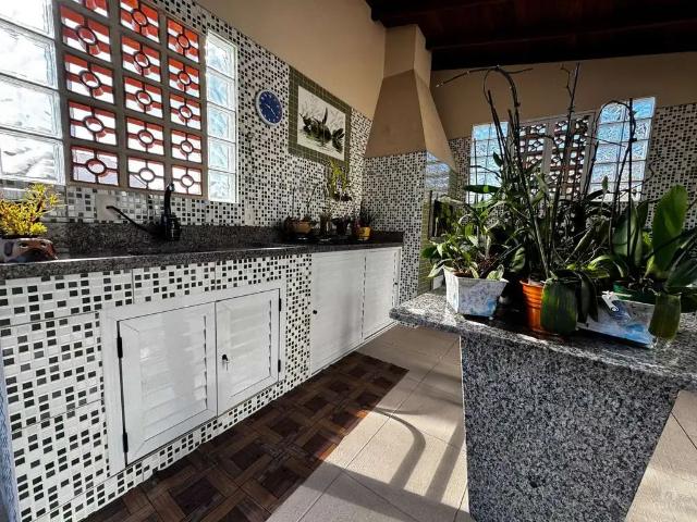 Casa / Sobrado para Venda em Florianópolis/SC Trindade 4 Quartos