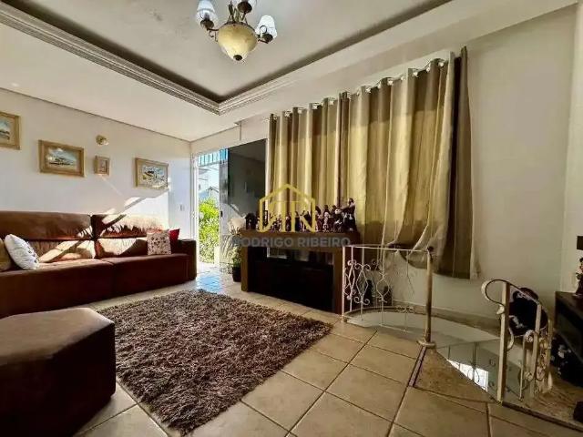 Casa / Sobrado para Venda em Florianópolis/SC Trindade 4 Quartos