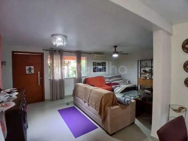 Casa / Sobrado para Venda em Florianópolis/SC Trindade 4 Quartos