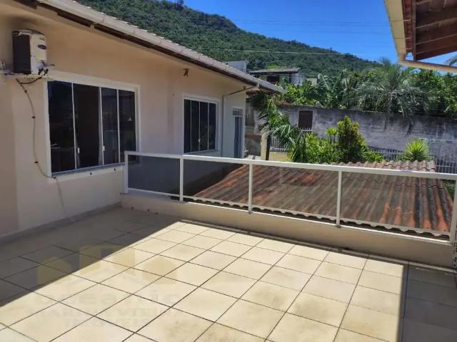 Casa / Sobrado para Venda em Florianópolis/SC Trindade 4 Quartos
