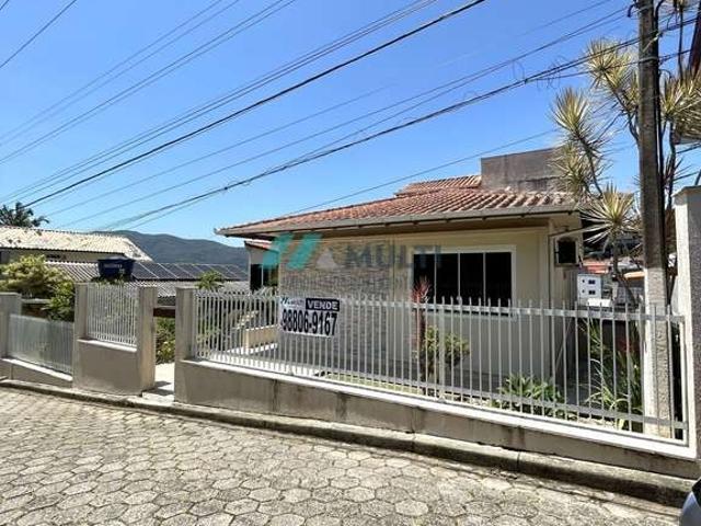 Casa / Sobrado para Venda em Florianópolis/SC Trindade 4 Quartos