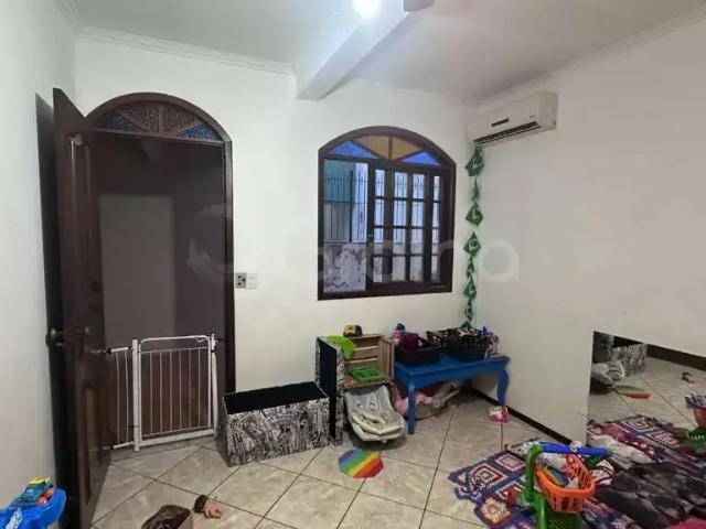 Casa / Sobrado para Venda em Florianópolis/SC Trindade 4 Quartos