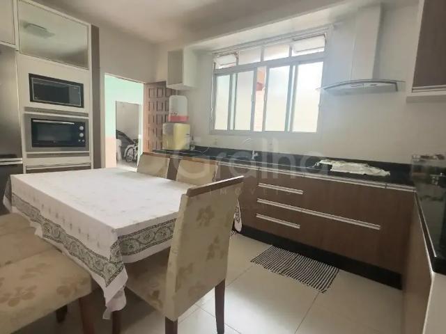 Casa / Sobrado para Venda em Florianópolis/SC Trindade 5 Quartos