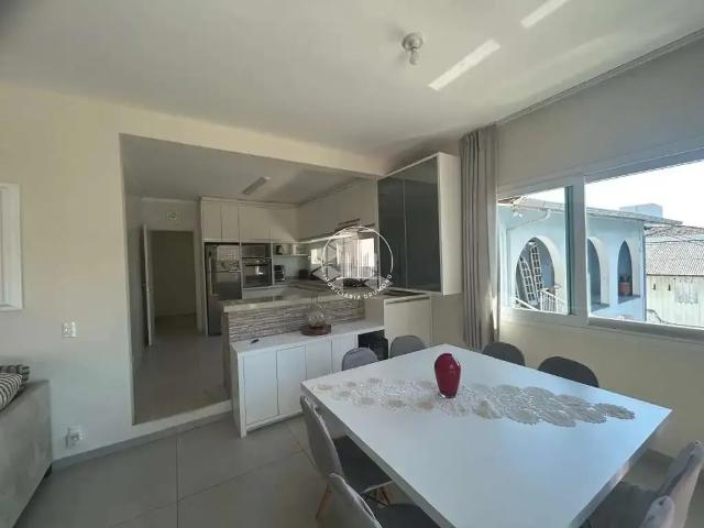 Casa / Sobrado para Venda em Florianópolis/SC Trindade 5 Quartos