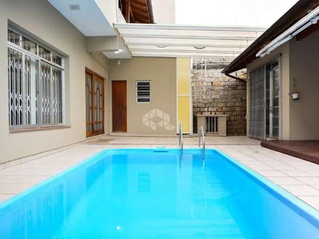 Casa / Sobrado para Venda em Florianópolis/SC Trindade 5 Quartos