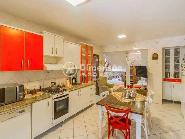 Casa / Sobrado para Venda em Florianópolis/SC Trindade 5 Quartos