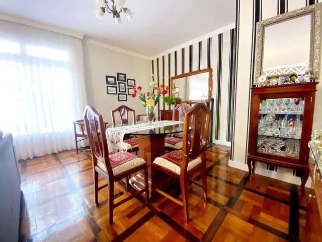 Casa / Sobrado para Venda em Florianópolis/SC Trindade 6 Quartos